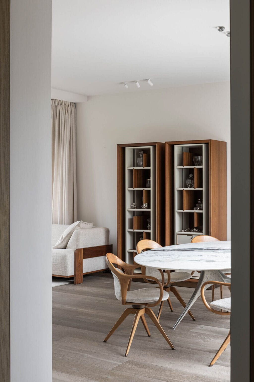 French White Oak durable hardwood flooring