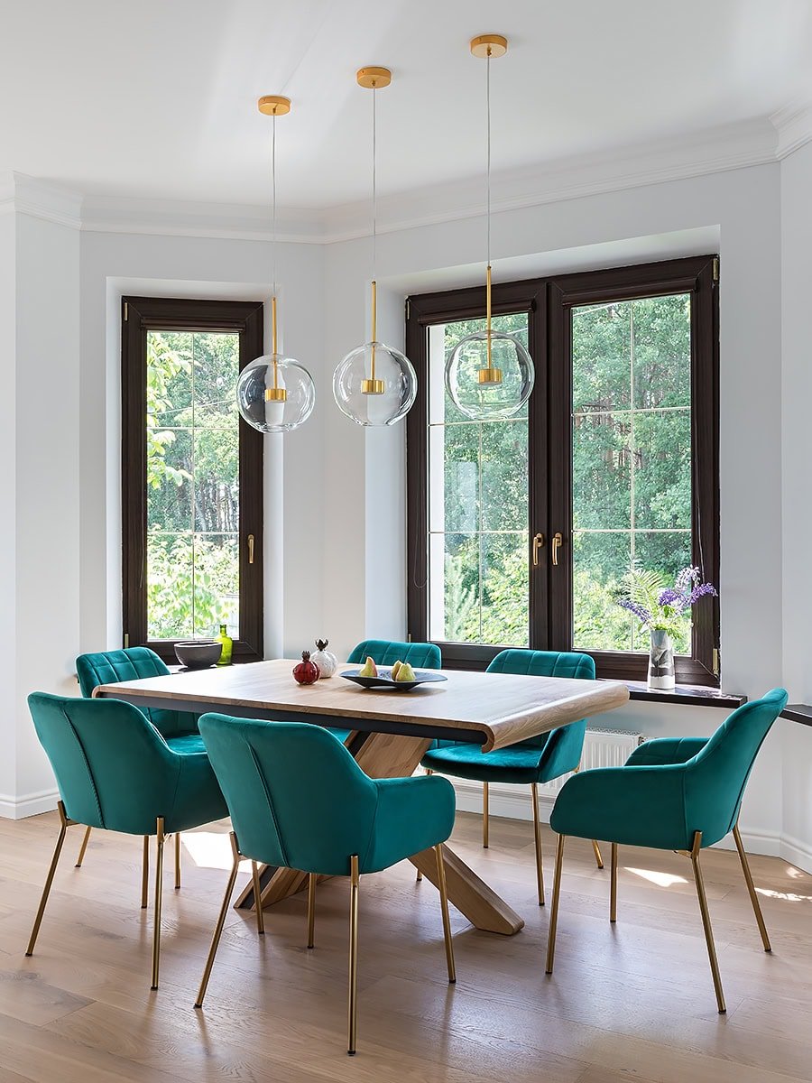 European oakk flooring in natural shade, miami home.