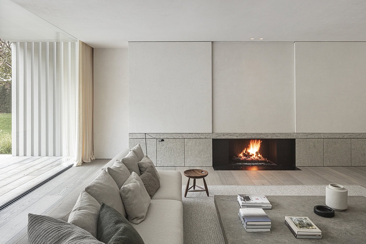 Neutral tone European oak hardwood flooring contemporary space