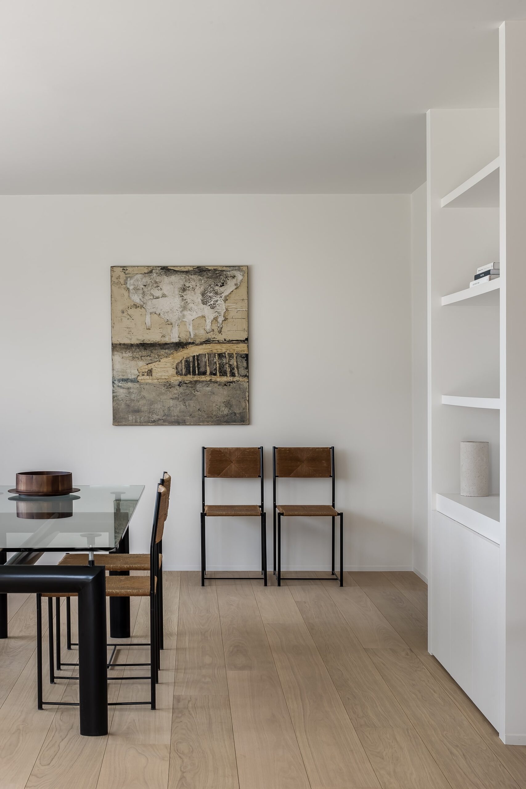 hardwood flooring in dinning room