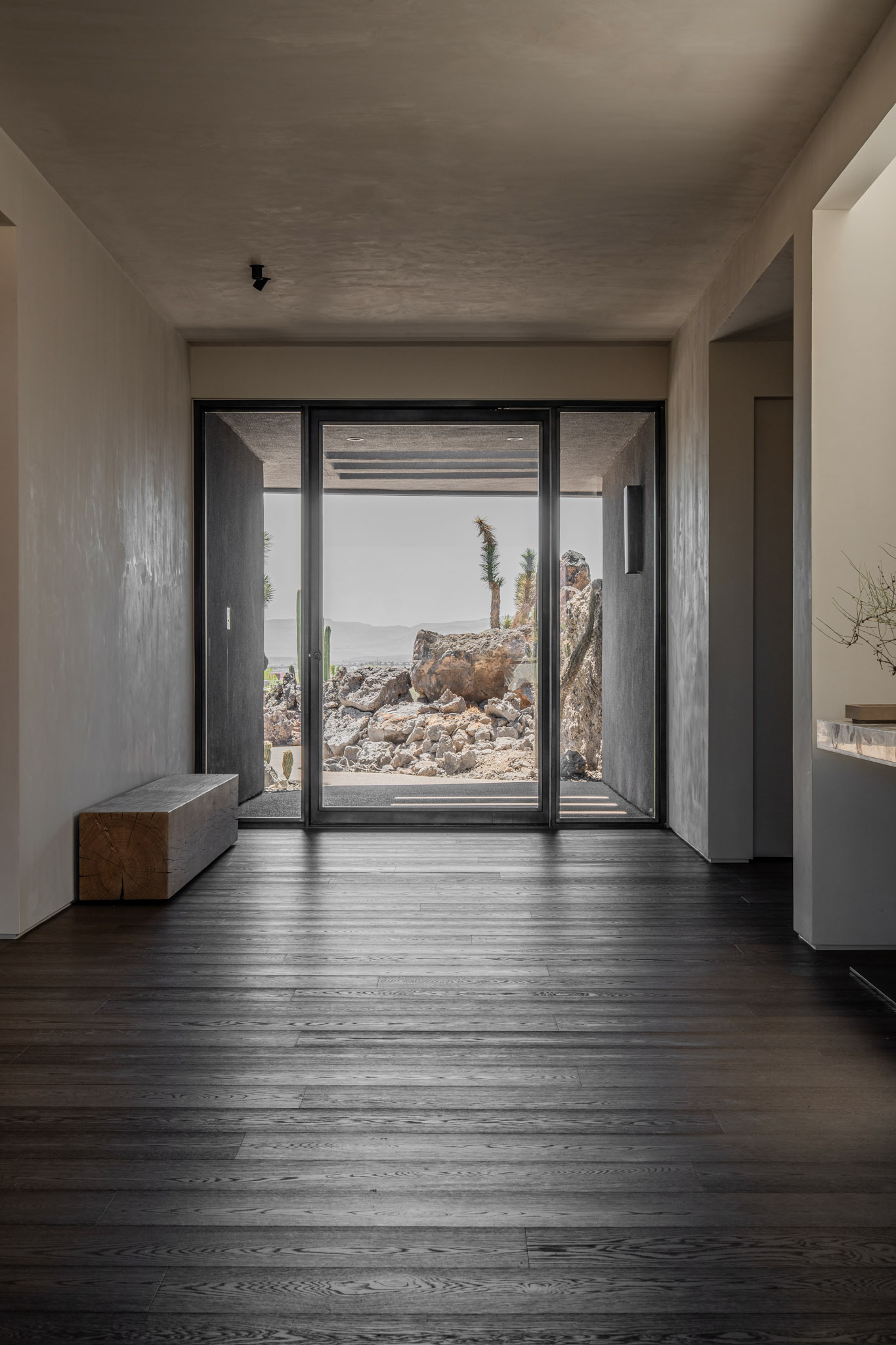 EUROPEAN OAK FLOORING IN MIAMI HOME